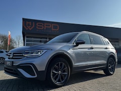 Volkswagen Tiguan Allspace - 1.5 TSI Life Business 7p|Trek|ACC