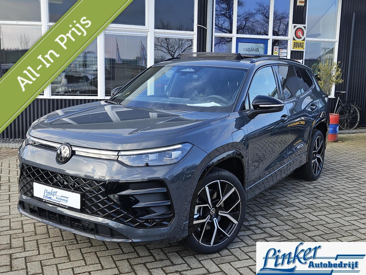 Volkswagen Tayron - 1.5 eHybrid R-Line Edition 272PK BLACK STYLE PANO STUURVERW MASSAGESTOEL DOLPHIN GREY - AutoWereld.nl