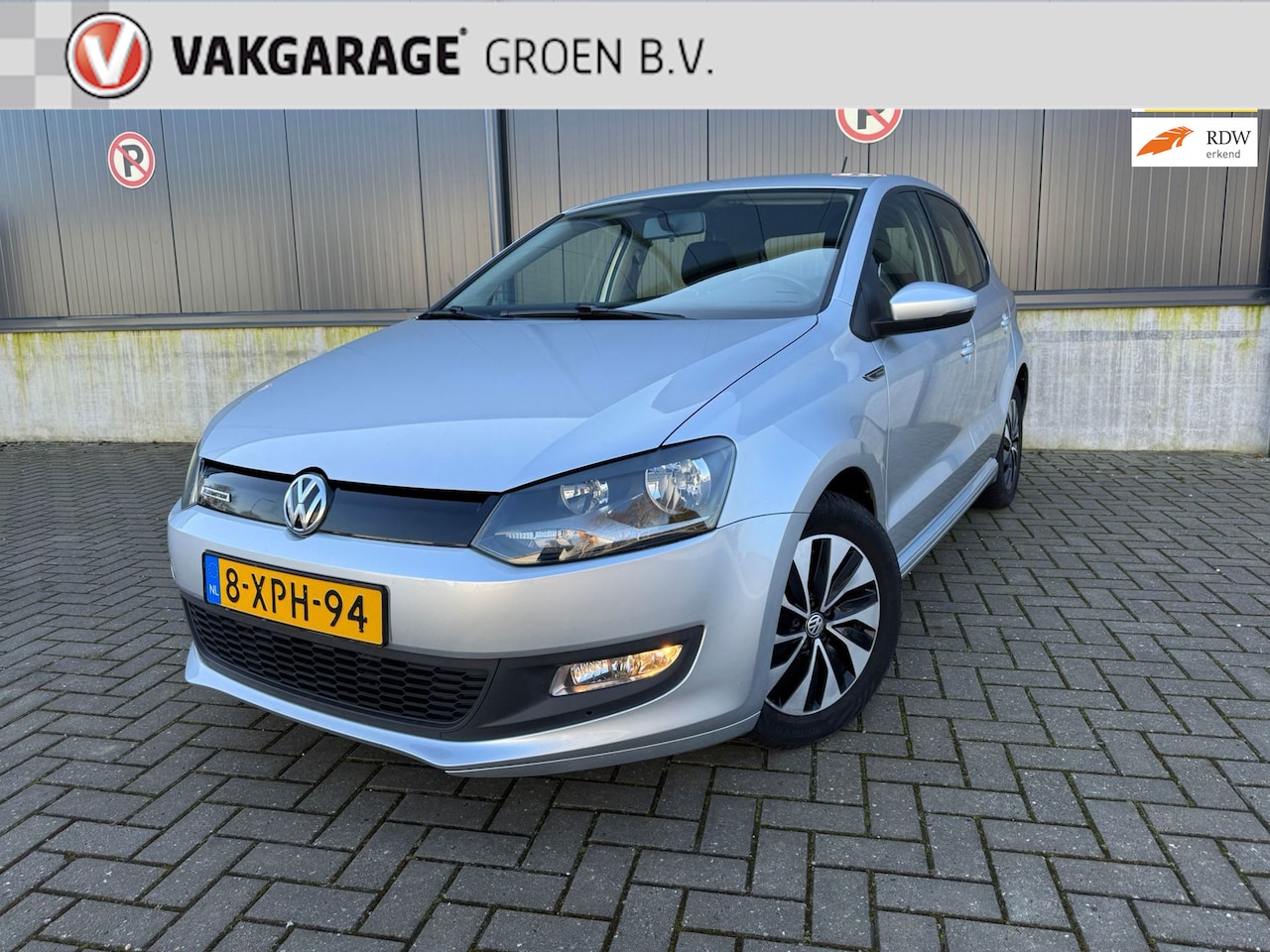 Volkswagen Polo - 1.4 TDI BlueMotion R-Line / airco / cruise / navi / 119.000 km NAP ! - AutoWereld.nl