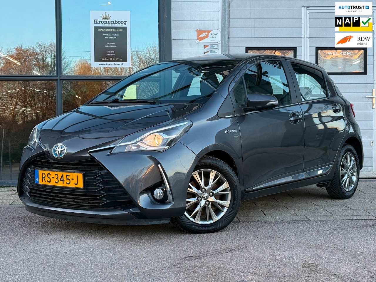 Toyota Yaris - 1.5 Hybrid Executive 1.5 Hybrid Executive, CAMERA, NAP - AutoWereld.nl