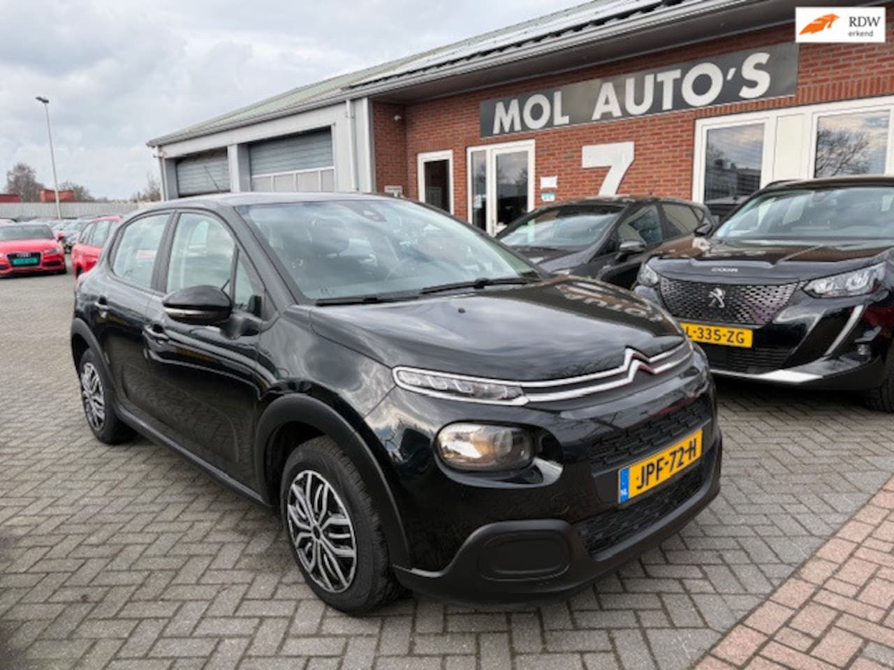Citroën C3 - 1.2 PureTech S&S Shine 1.2 PureTech S&S Shine , APK 04-2027 - AutoWereld.nl