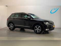 Volkswagen Tiguan - 1.4 TSI 150pk ACT Highline DSG Panoramadak Alcantara LED Navigatie