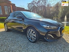 Hyundai i30 Fastback - 1.4 T-GDI Premium NAVI/airco/TREKHAAK