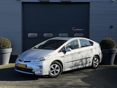 Toyota Prius - 1.8 Plug-in Executive Business | Navigatie | DAB | Camera | Trekhaak | Cruise Control |