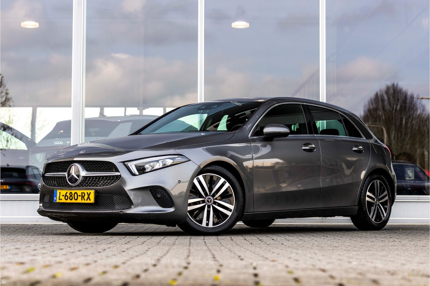 Mercedes-Benz A-klasse - 180 Business Solution Luxury | Camera | Leder - AutoWereld.nl