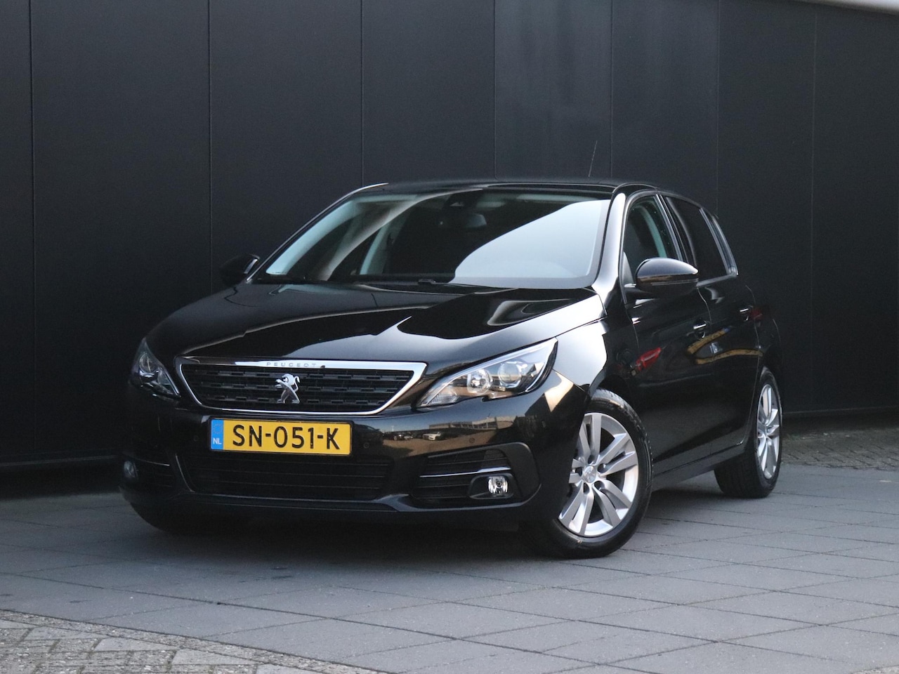 Peugeot 308 - 1.2 PureTech Blue Lease Executive | PANO | PDC | CRUISE | NAVI | - AutoWereld.nl