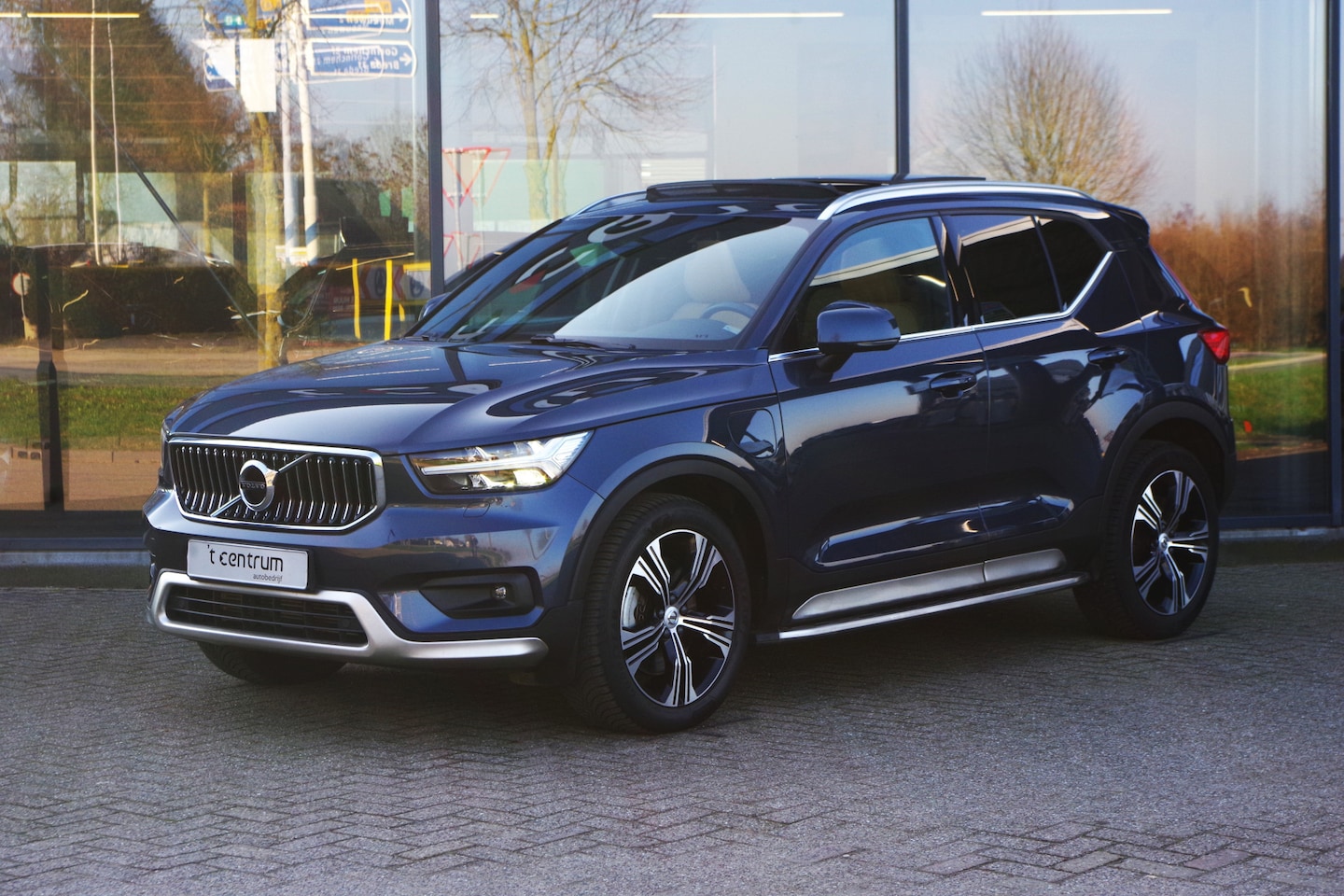Volvo XC40 - 1.5 T5 Recharge 262 PK PHEV Inscription, Leder, Panoramadak, Winterpakket - AutoWereld.nl