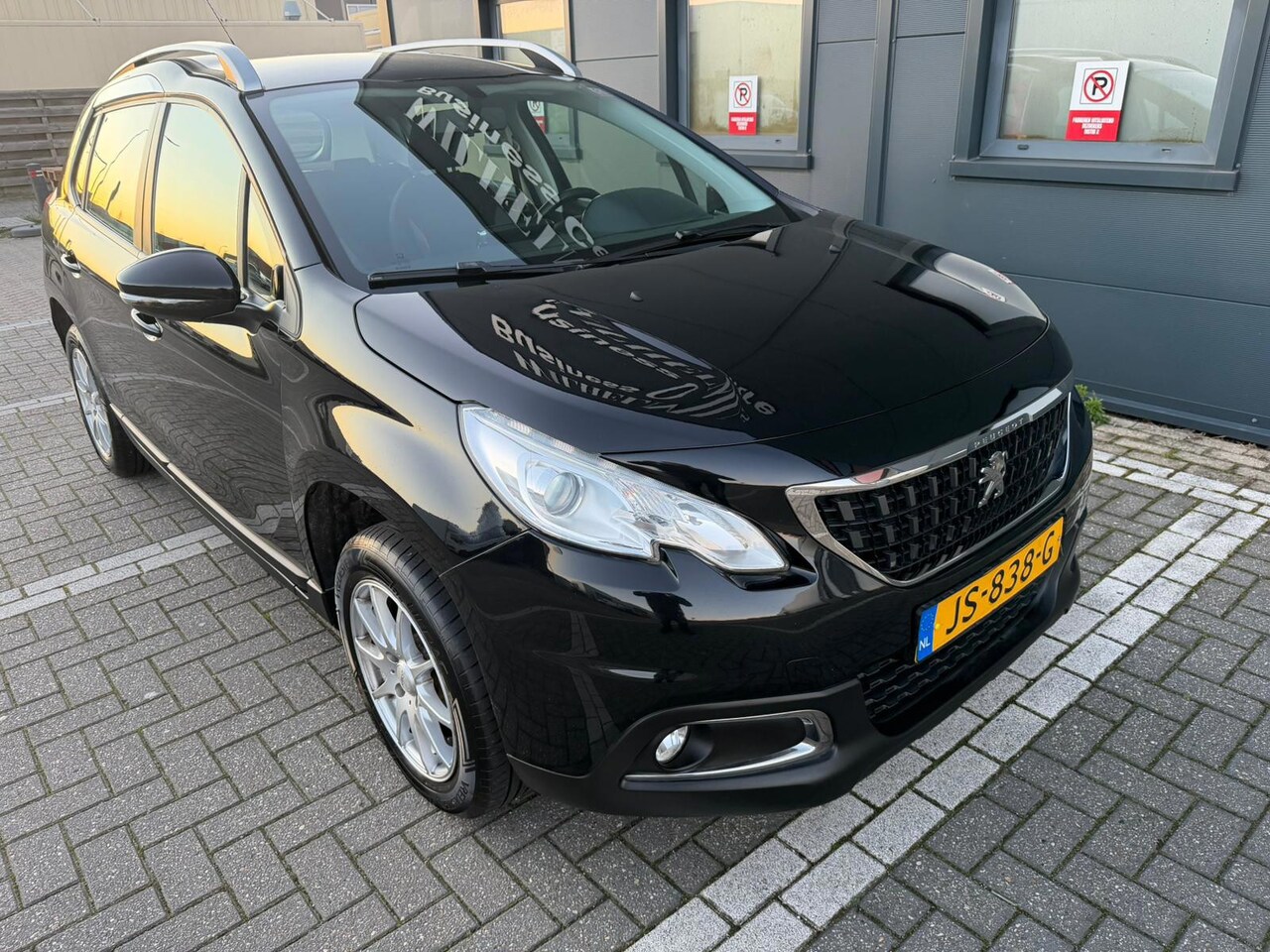 Peugeot 2008 - 1.2 PureTech Active 1.2 PureTech Active - AutoWereld.nl