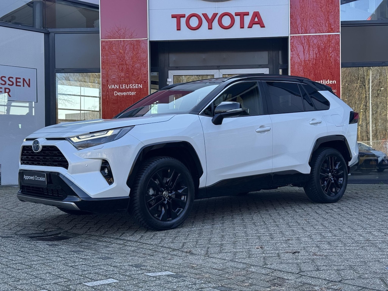 Toyota RAV4 - 2.5 Hybrid AWD Bi-Tone STOEL/STUURVERW PARK-SENSOREN APPLE/ANDROID ELEK-ACHTERKLEP AD-CRUI - AutoWereld.nl
