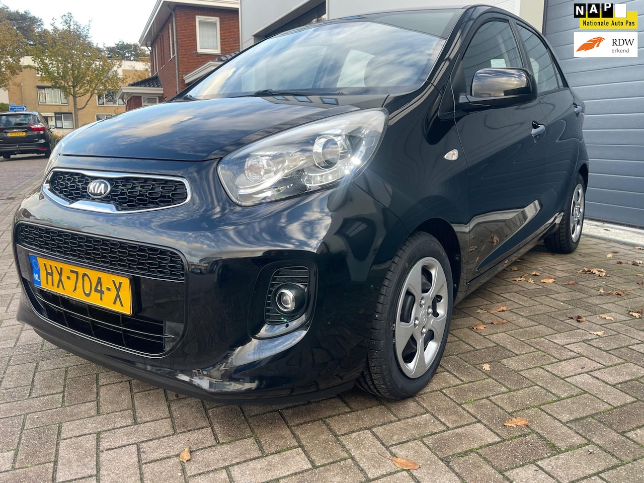 Kia Picanto - 1.0 CVVT DynamicLine/Led/Cruise-c/Climate-c/AUX/Elek-pakket - AutoWereld.nl