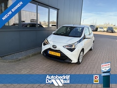 Toyota Aygo - 1.0 VVT-i X-Play 5-drs. CAMERA/CARPLAY/LIMITER/AIRCO/MEDIA