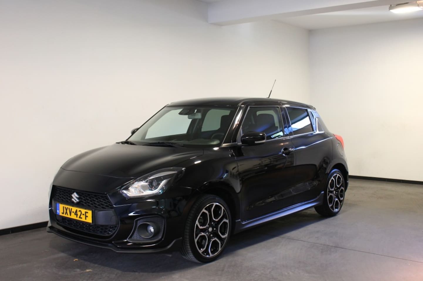 Suzuki Swift - 1.4 SPORT SM.HYB. 140 PK, Navi, Airco, Stoelverw, Camera - AutoWereld.nl