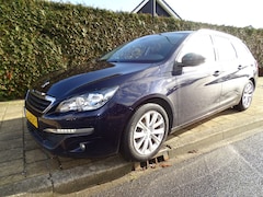 Peugeot 308 - 1.2 PT 110 Pk STYLE-Navi-Blth-Cruise-Trkh-Usb