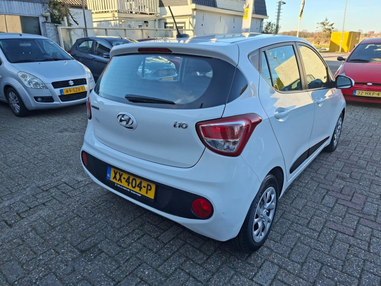 Hyundai i10 - 1.0i Comfort RADIO/AIRCO/NAVI/CRUISE/ELEC.RAMEN V+A/PDC