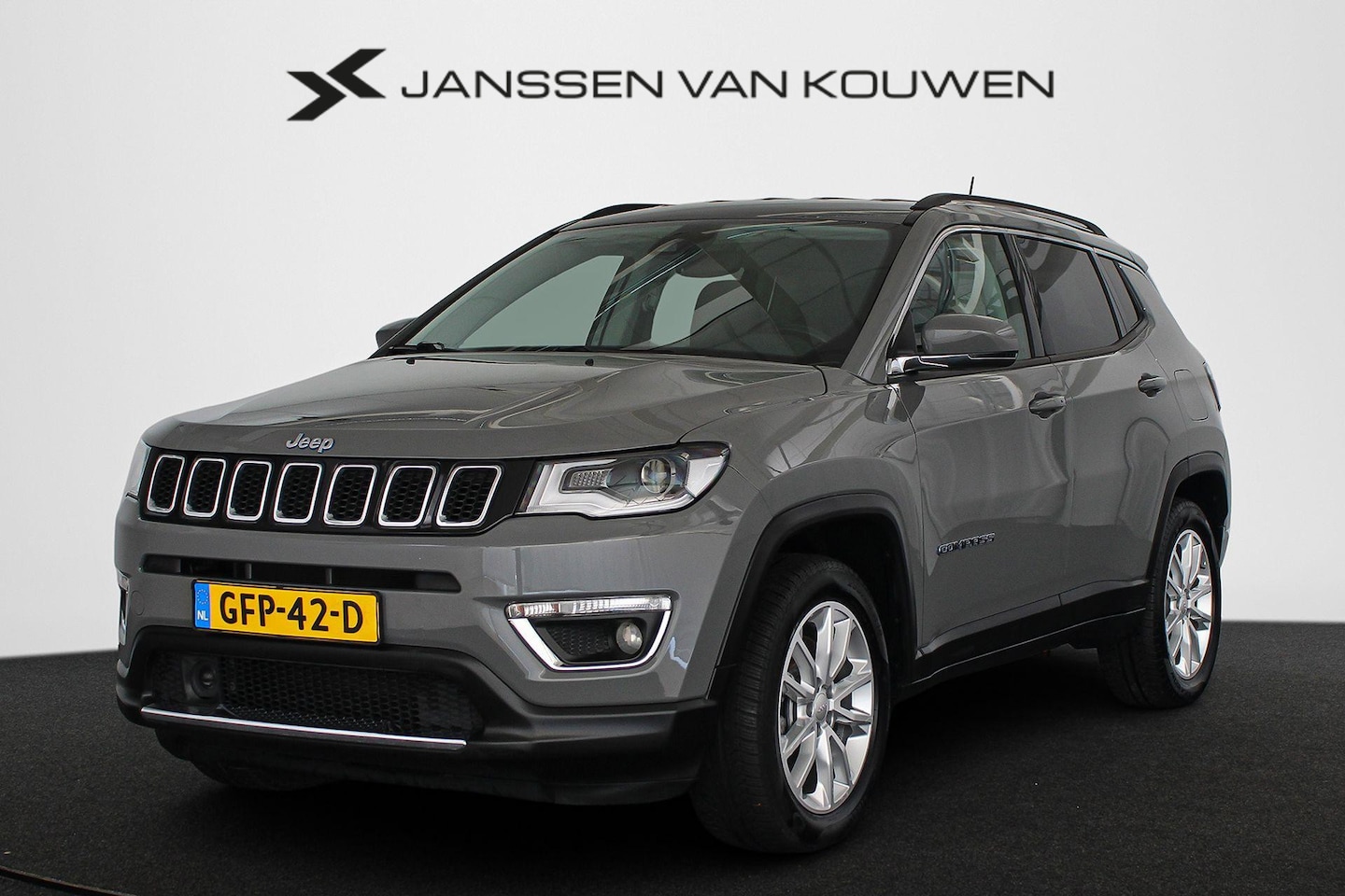 Jeep Compass - 4xe 190 Plug-in Hybrid Electric Limited Lease Ed. Winterpakket Trehkaak Carplay - AutoWereld.nl