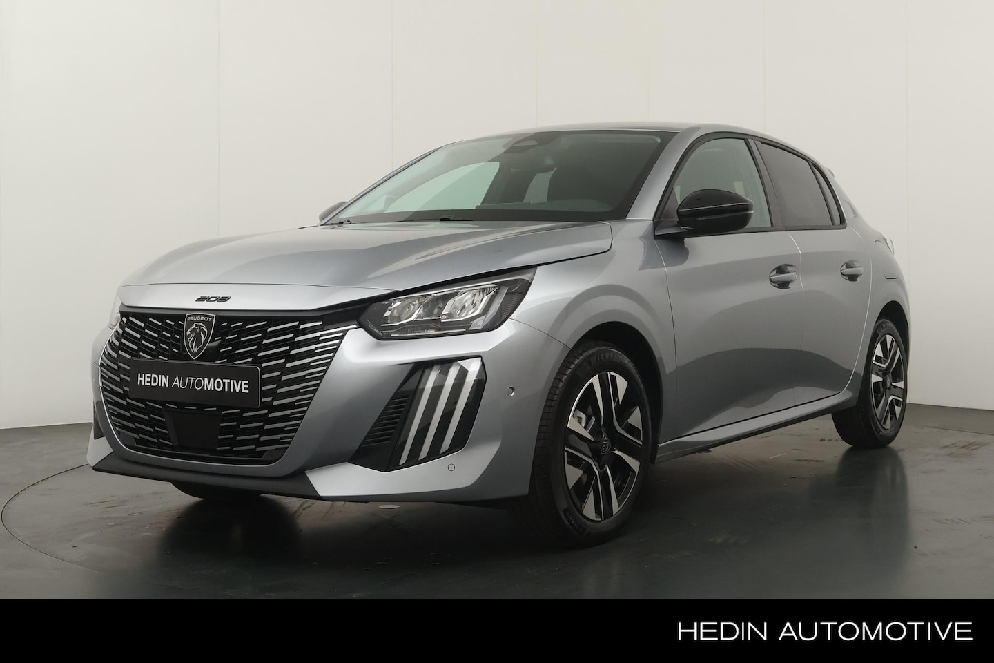 Peugeot 208 - 1.2 Hybrid 110 e-DCS6 Allure | Vision & Navigation pack | Climate Control | LM Velgen | Pr - AutoWereld.nl