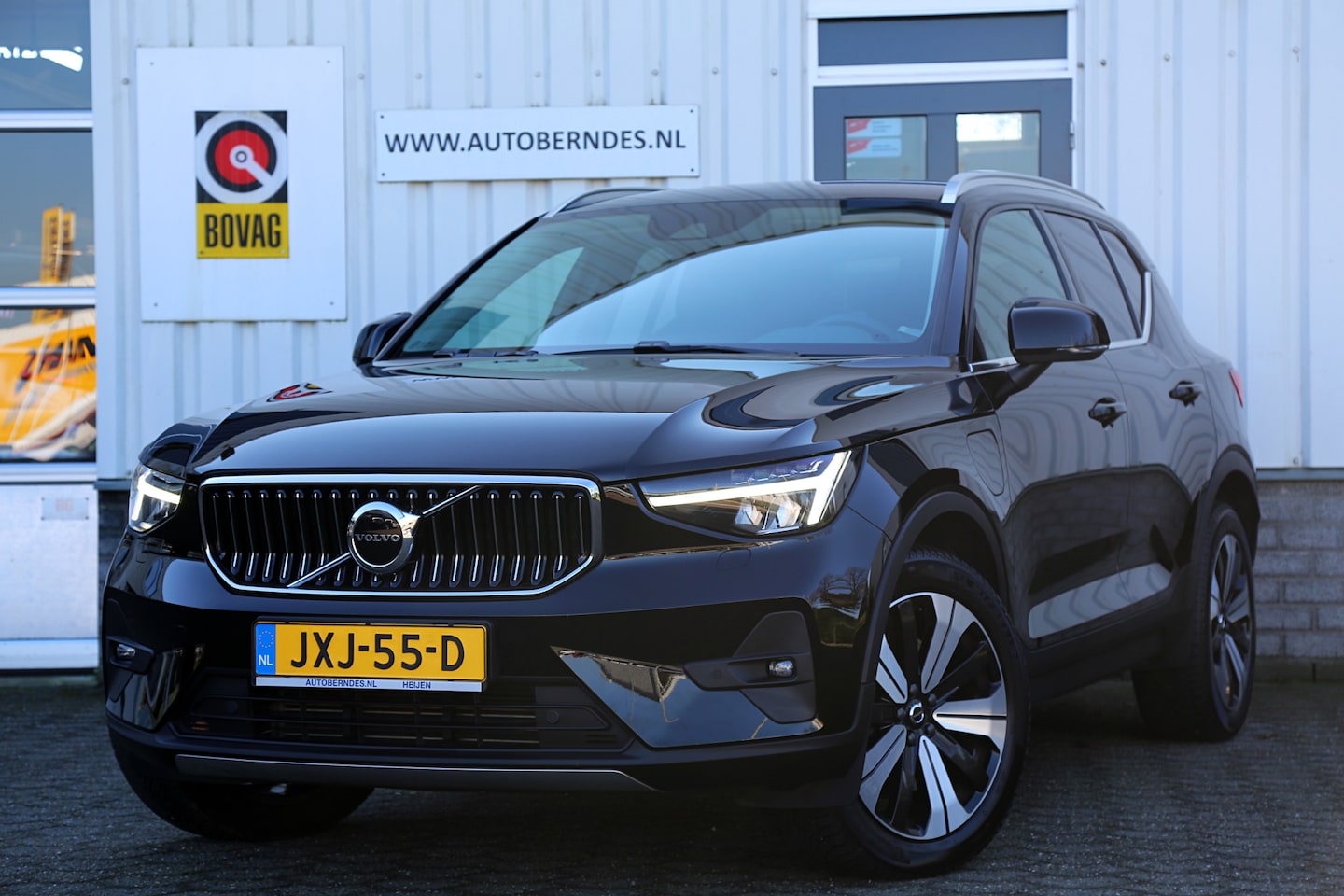 Volvo XC40 - 1.5 T4 Plug-in hybrid Core Bright*Facelift!*Perfect Volvo Onderh.*Sport Leder/Stoelverw./S - AutoWereld.nl