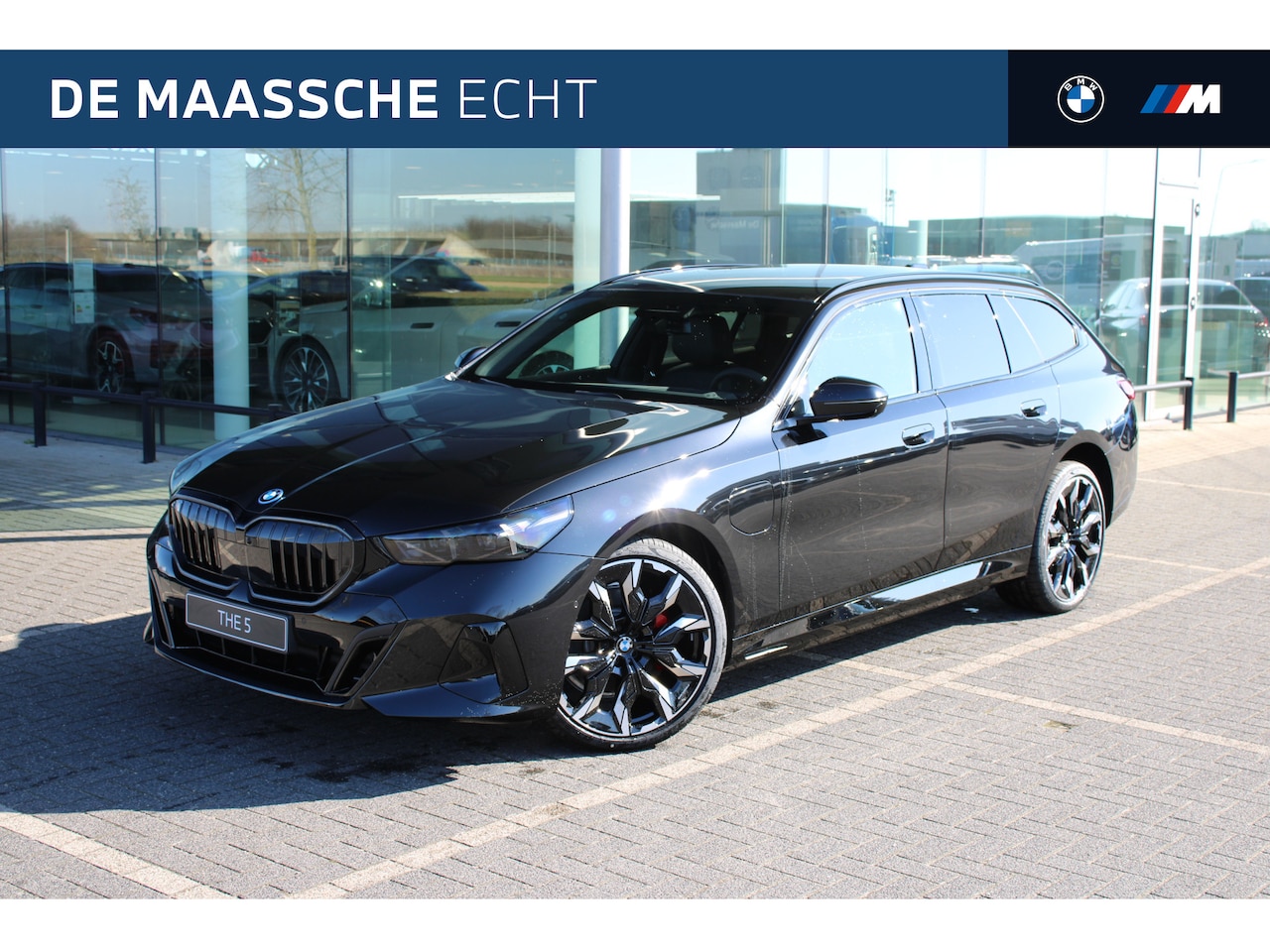 BMW 5-serie Touring - 530e M Sport Automaat / Panoramadak / Trekhaak / Bowers & Wilkins / Comfortstoelen / Adap - AutoWereld.nl