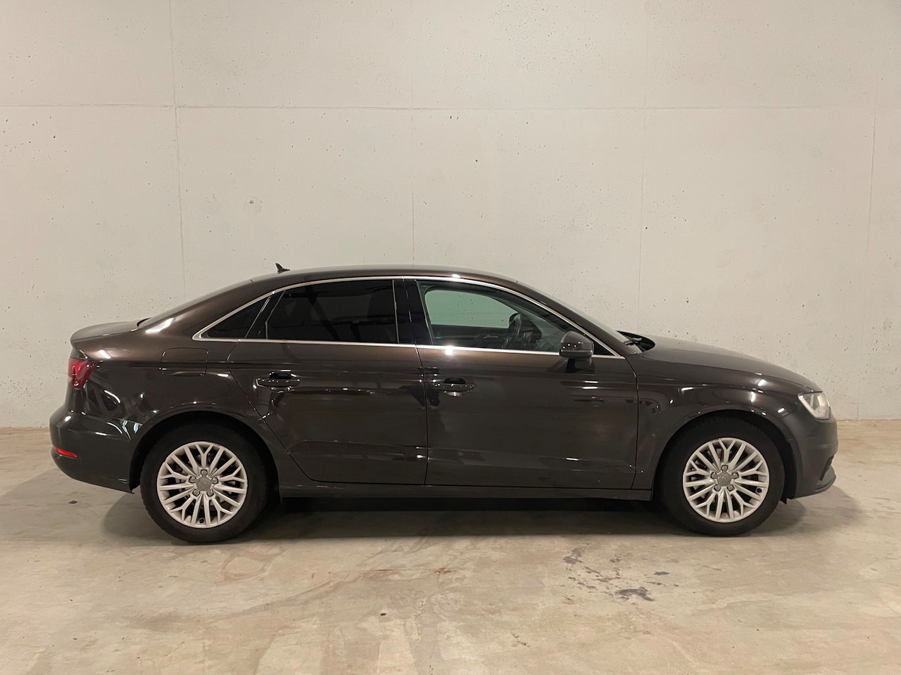Audi A3 Limousine - 1.6 TDI Pro Line S Leer Navi Clima Cruise Stoelverw. - AutoWereld.nl