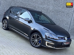 Volkswagen Golf - 1.4 TSI GTE Panorama dak Navi Cruise Carplay