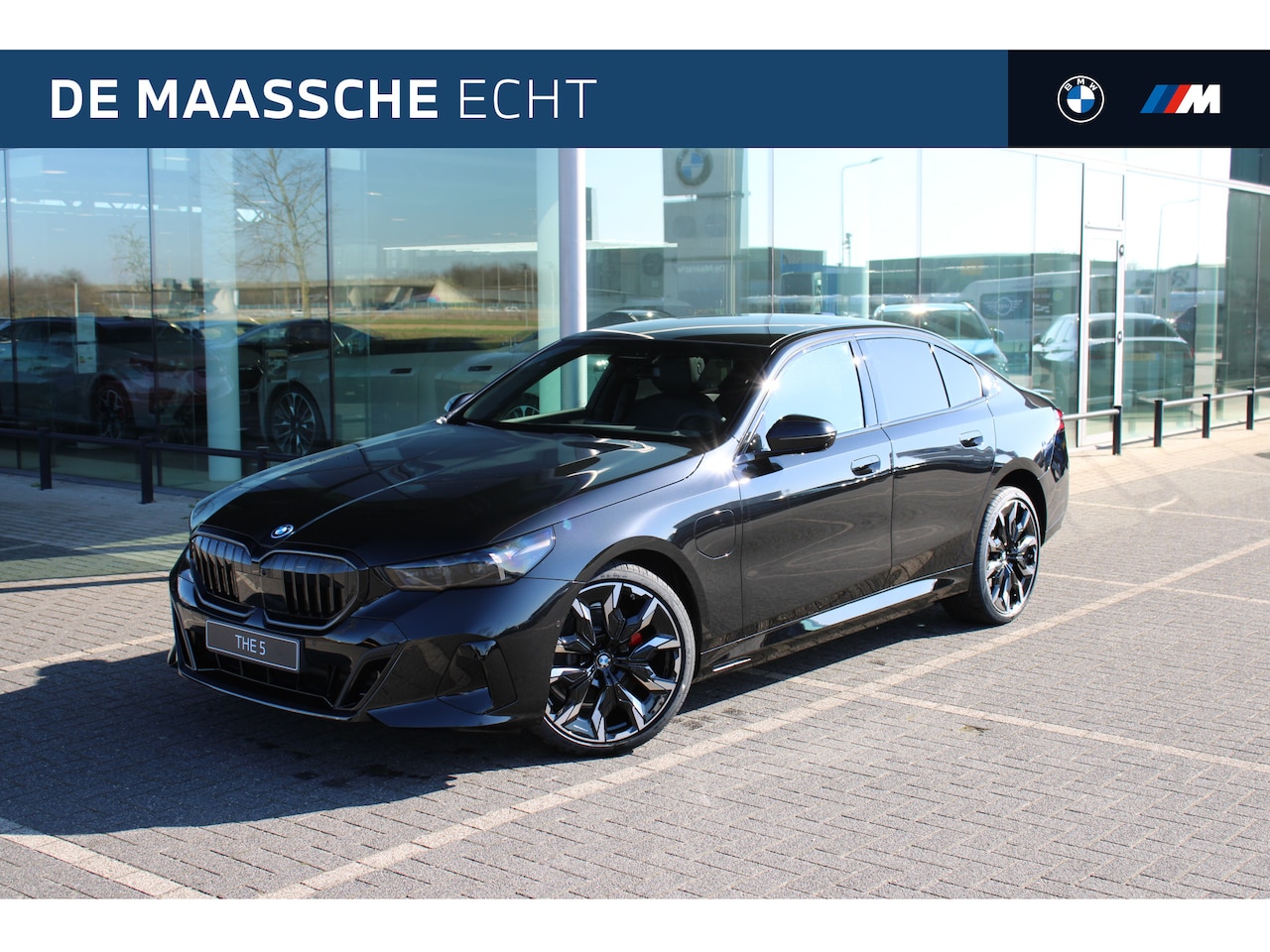 BMW 5-serie - 530e M Sport Automaat / Panoramadak / Trekhaak / Comfortstoelen / Bowers & Wilkins / Adapt - AutoWereld.nl