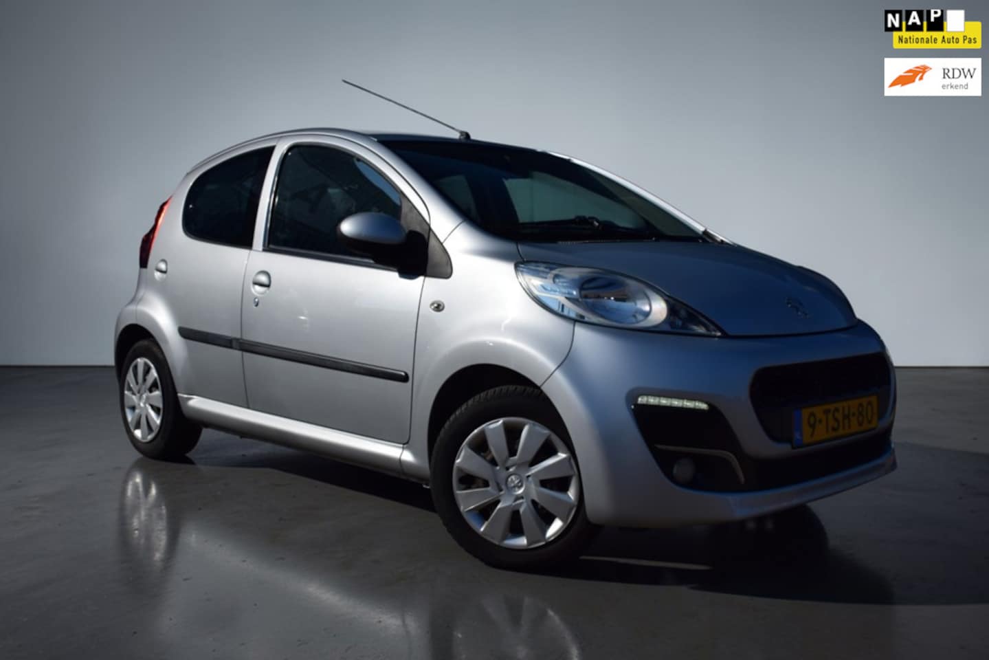 Peugeot 107 - 1.0 Active 1.0 Active, Airco, NL auto, NAP, zeer lage km stand, In nette staat zowel interieur als ex