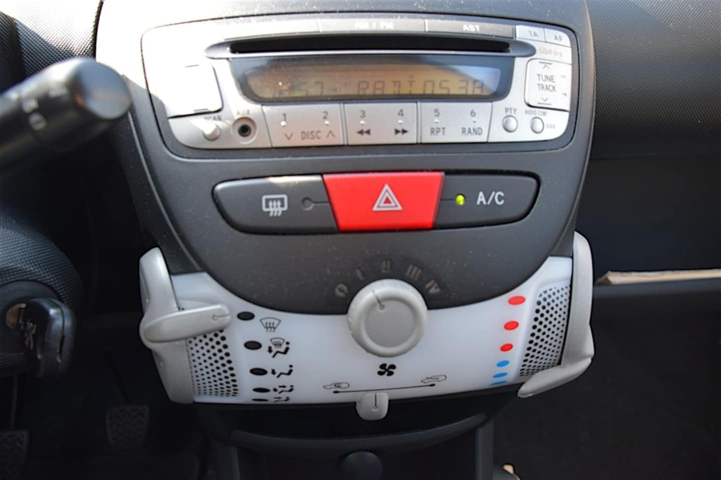 Peugeot 107 - 1.0 Active 1.0 Active, Airco, NL auto, NAP, zeer lage km stand, In nette staat zowel interieur als ex