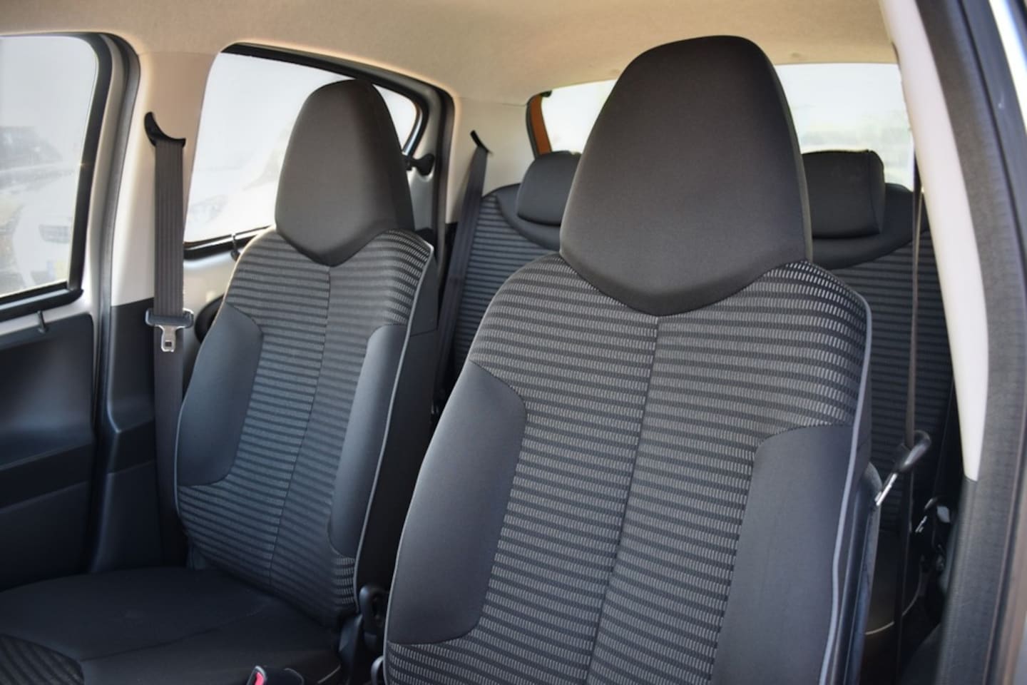 Peugeot 107 - 1.0 Active 1.0 Active, Airco, NL auto, NAP, zeer lage km stand, In nette staat zowel interieur als ex