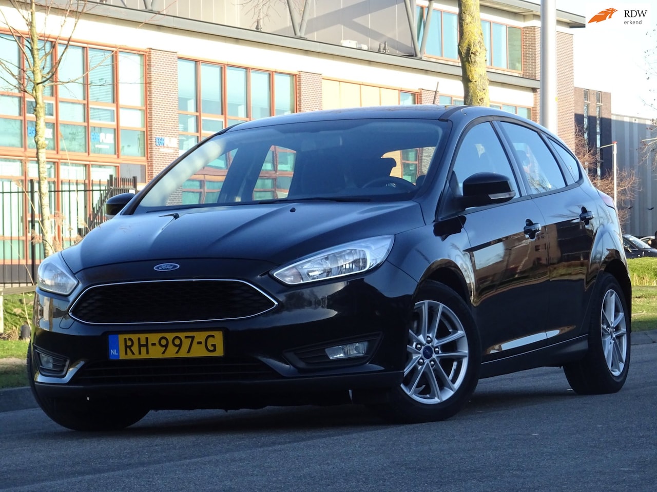 Ford Focus - 1.0 Lease Edition NAP/NAVI/CARPLAY/PDC/NW APK - AutoWereld.nl