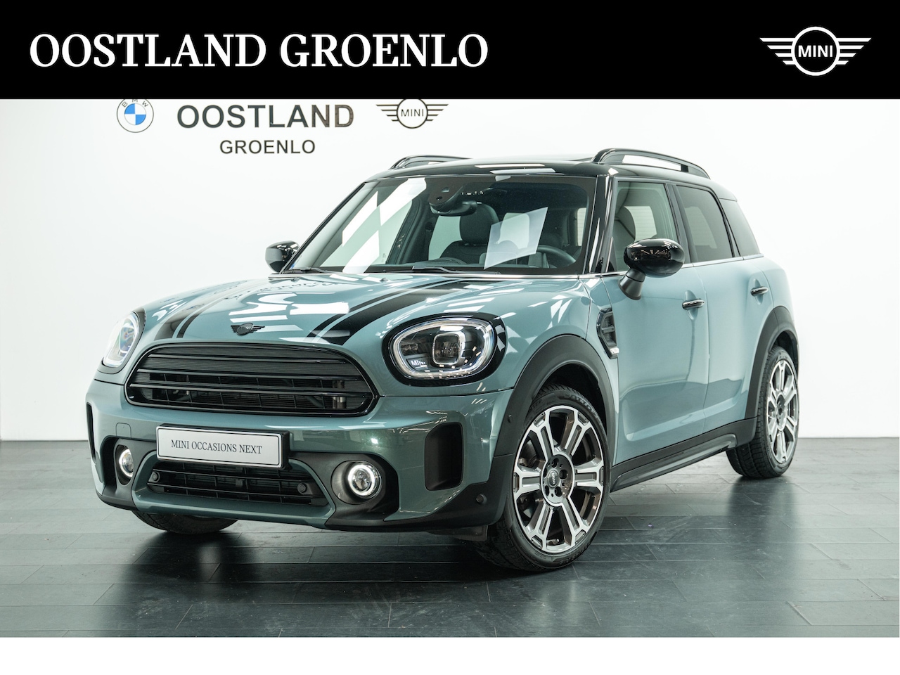 MINI Countryman - Cooper Classic Automaat / Panoramadak / Achteruitrijcamera / Active Cruise Control  / Head - AutoWereld.nl