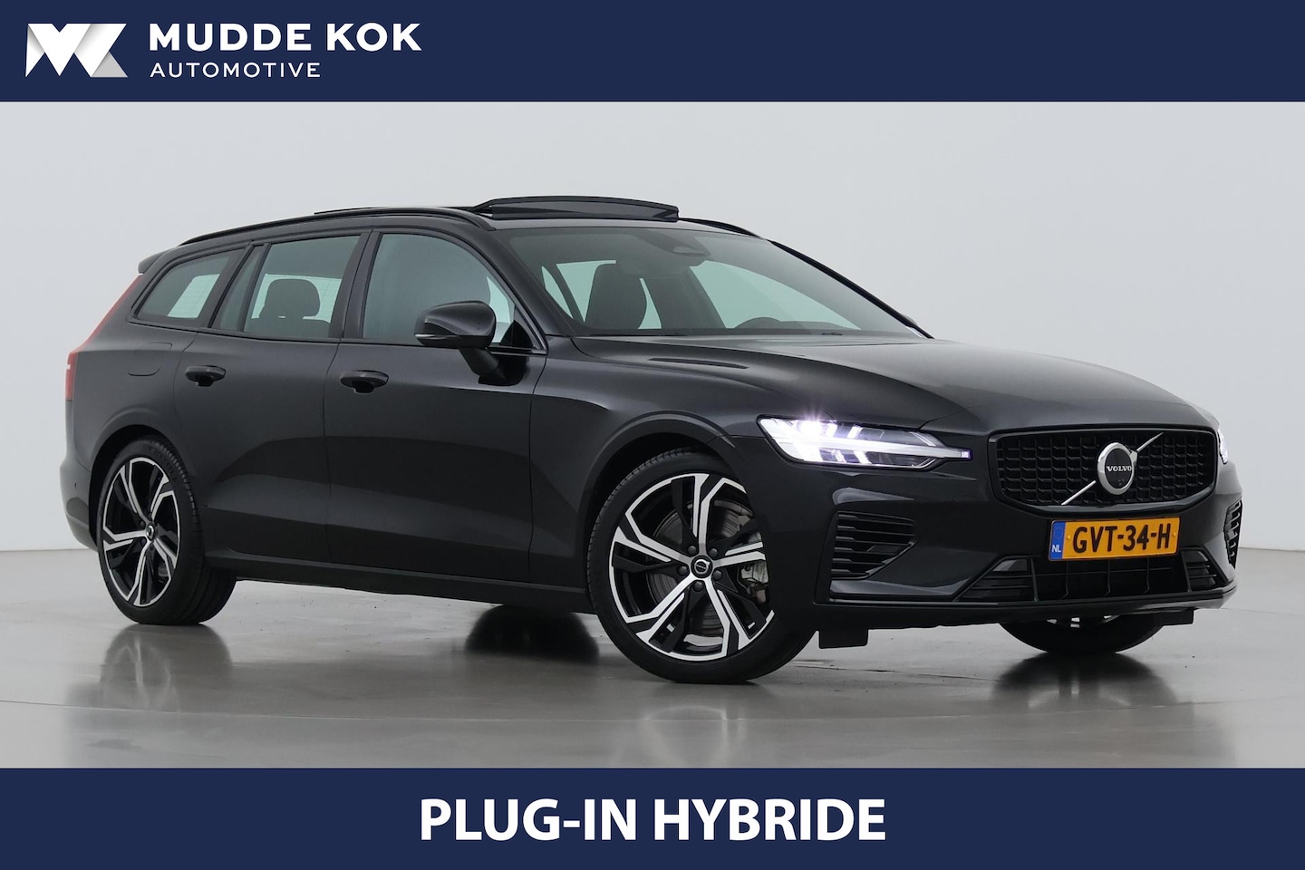 Volvo V60 - T6 Plug-in hybrid Plus Dark | Panoramadak | ACC | 360° Camera | Trekhaak | Stoel+Stuurverw - AutoWereld.nl