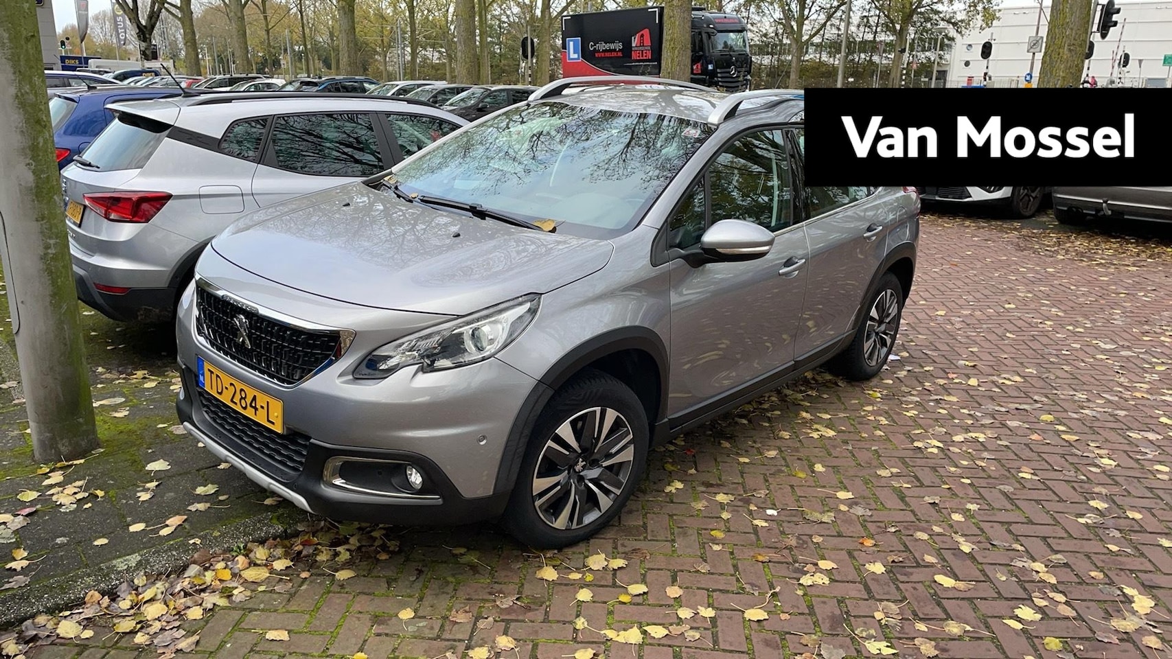 Peugeot 2008 - 1.2 PureTech Allure | AUTOMAAT | Navigatie | Apple Carplay/Android Auto | Camera | 1 eigen - AutoWereld.nl