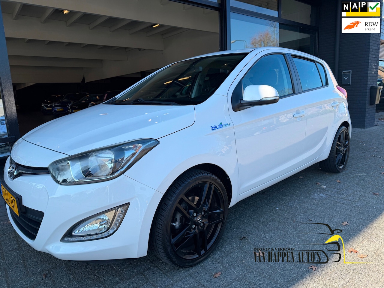 Hyundai i20 - 1.2i i-Deal / 121207 km / apk 3-2027 - AutoWereld.nl