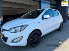 Hyundai i20 - 1.2i i-Deal / 121207 km / apk 3-2027