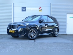 BMW iX1 - xDrive30 67 kWh HUB, Leder, Pano, Harman Kardon