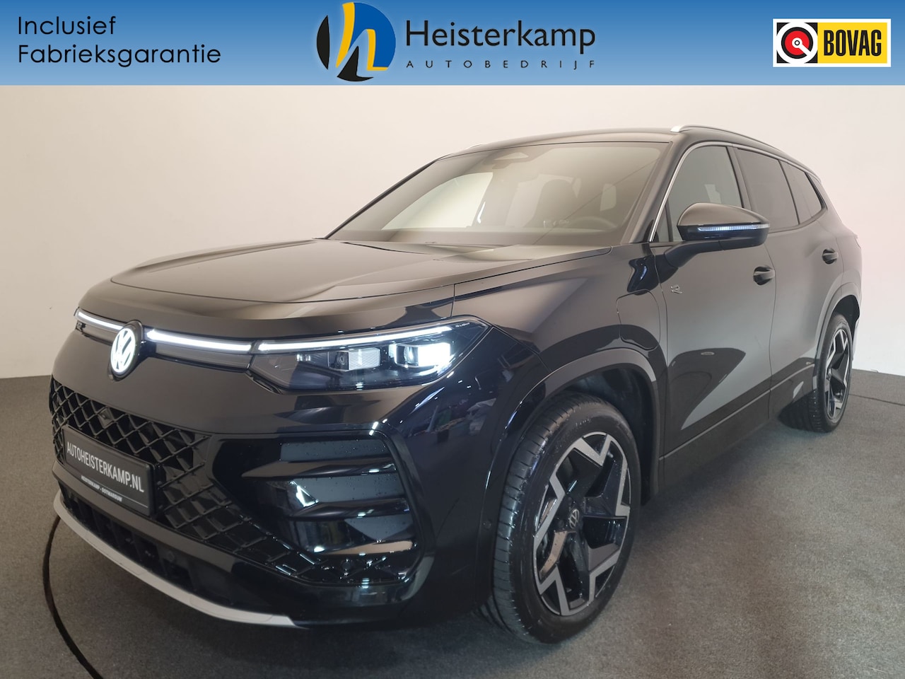 Volkswagen Tayron - 1.5 eHybrid 204pk DSG/AUT R-Line Wegklapbare trekhaak, 360 camera - AutoWereld.nl