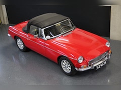 MG B type - 1.8 Roadster Steeldash orig. Euro left hand drive!