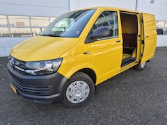 Volkswagen Transporter - 2.0 TDI 150pk euro6 2x schuifdeur zeer mooi Comfortline airco cruise 2500kg trekhaak