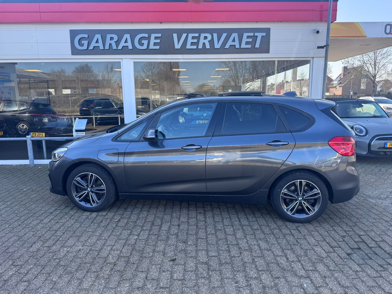 BMW 2-serie Active Tourer - 225xe iPerformance High Executive 225xe iPerformance High Executive - AutoWereld.nl
