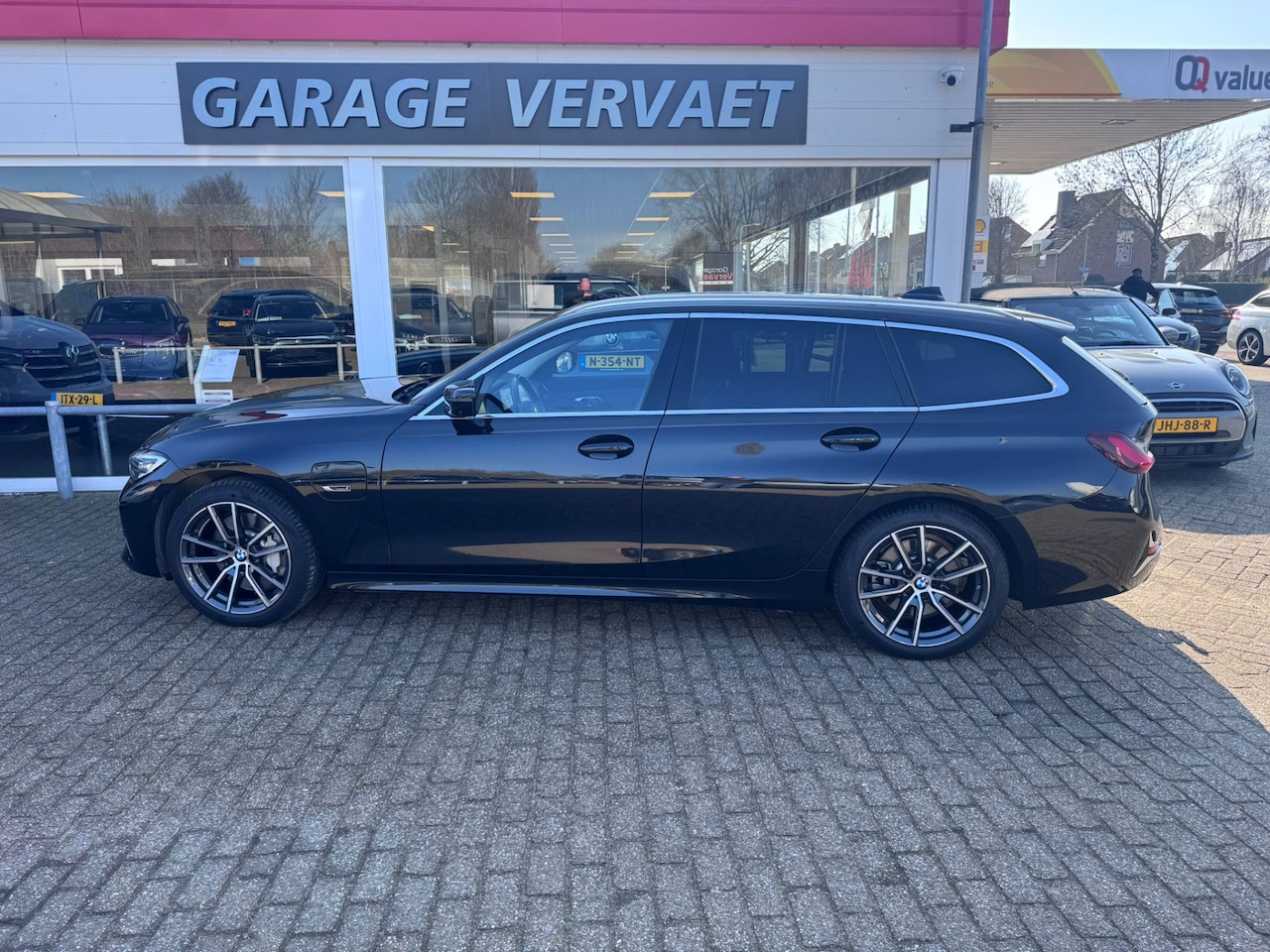 BMW 3-serie Touring - 330e High Executive 330e High Executive - AutoWereld.nl