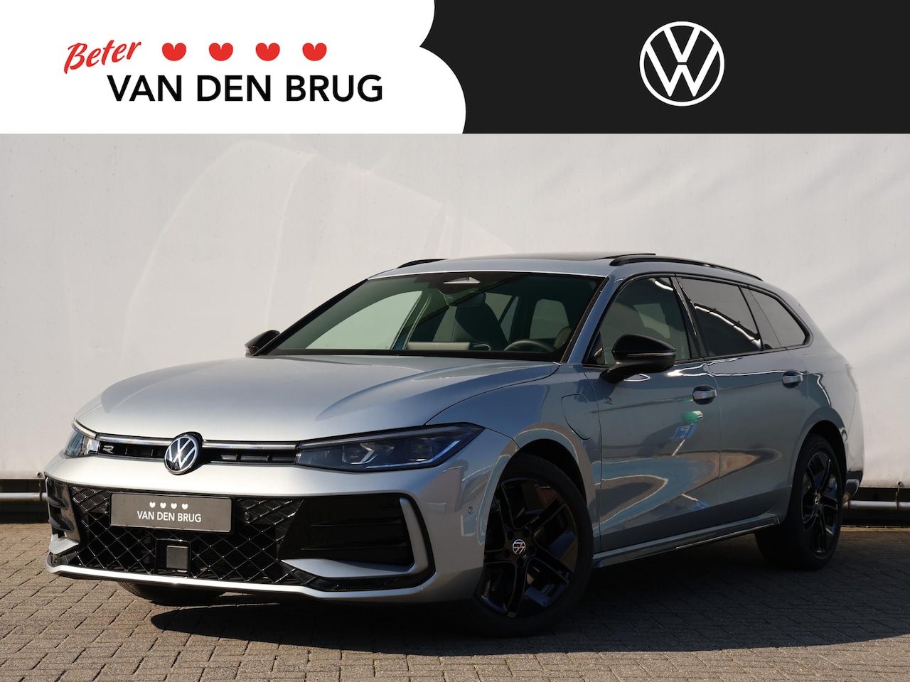 Volkswagen Passat Variant - 1.5 eHybrid R-Line Edition 204PK DSG | Panoramadak | Led Matrix | Trekhaak | 360 Camera | - AutoWereld.nl