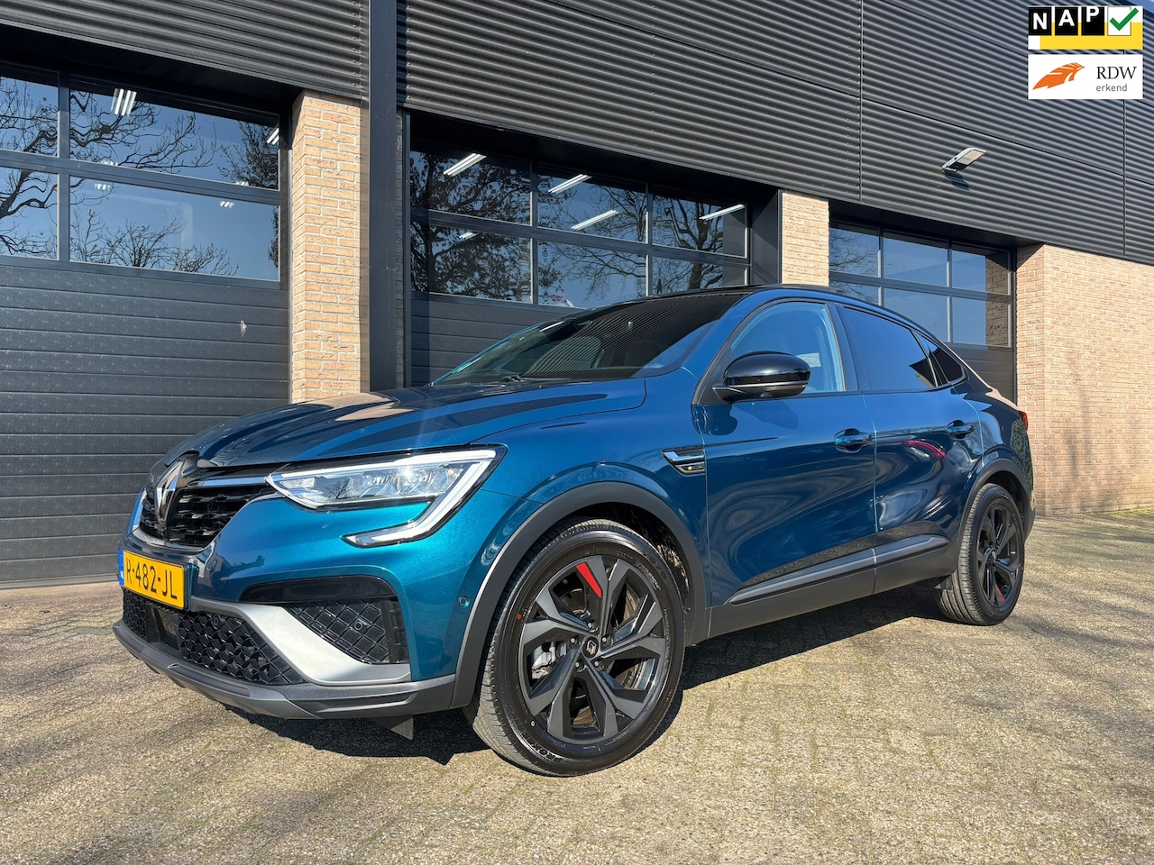 Renault Arkana - 1.6 E-Tech Hybrid 145 R.S. Line Trekhaak - AutoWereld.nl