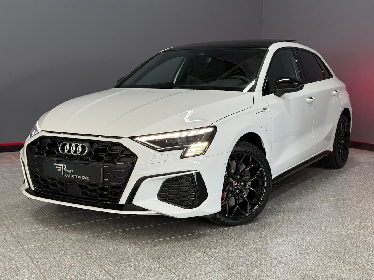 Audi A3 Sportback - 45 TFSI e S edition Competition Pano|Camera|CarPlay - AutoWereld.nl