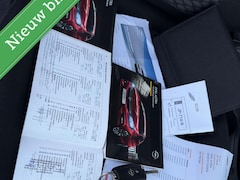 Ford Focus - 1.6 EcoBoost 150PK Titanium 2013 / Navigatie / Parkeersensoren / Trekhaak / Climate / 2e e