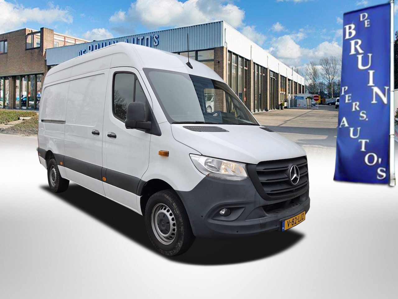Mercedes-Benz Sprinter - 317 CDI L2H2 RWD MBux Camera PDC Navi Airco Cruisecontrol - ZONDER KRASSEN OF DEUKEN - - AutoWereld.nl