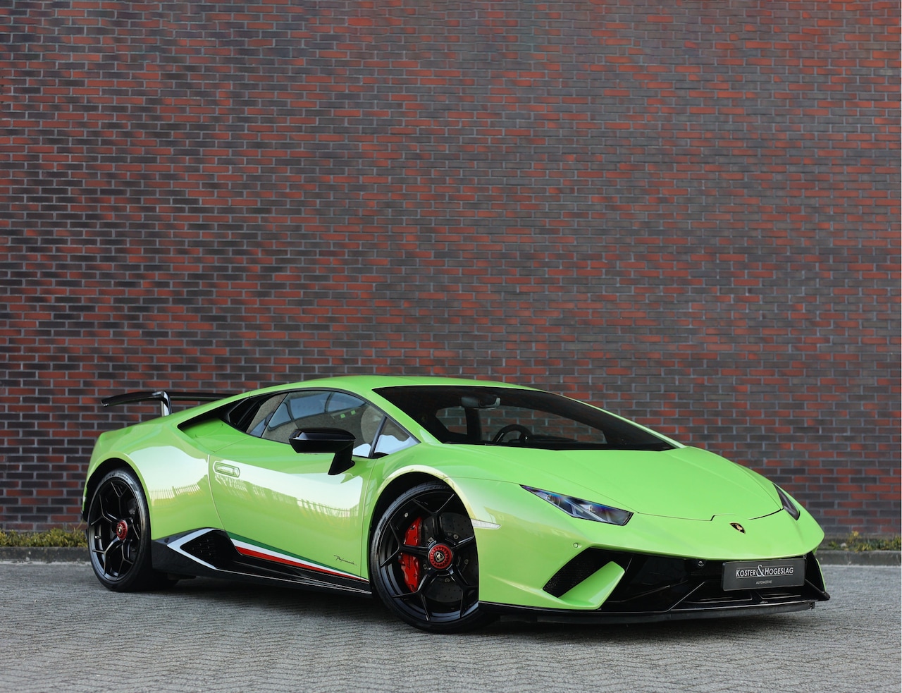 Lamborghini Huracán - 5.2 V10 Performante | Verde Ithaca - Lift - Camera - AutoWereld.nl