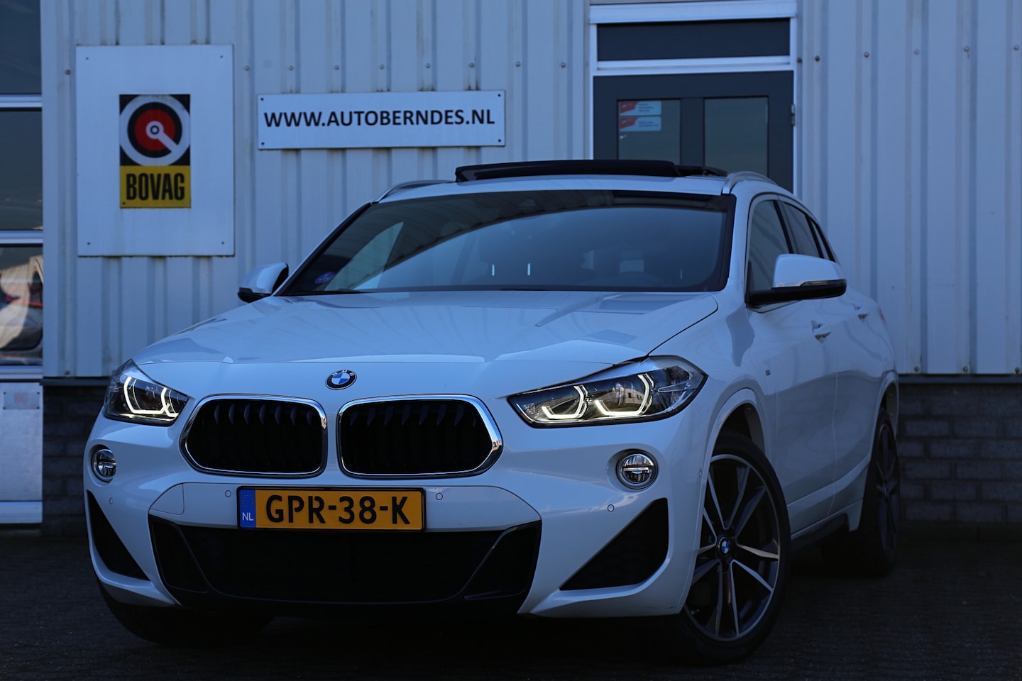 BMW X2 - 2.0i xDrive High Executive M-Sport*Perfect Onderh.*Pano/ACC/H&K/Leder/Stoelverw./HUD/Memor - AutoWereld.nl