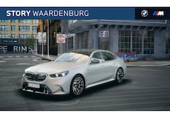 BMW M5 - 5 Serie Automaat / Trekhaak / Carbon-keramische remmen / Carbon Pack / Comfort Access / Bo