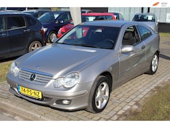 Mercedes-Benz C-klasse Sportcoupé - 180 Kompressor Sport APK Feb 2027 NAV Climate Cruise LM-Velgen NAP