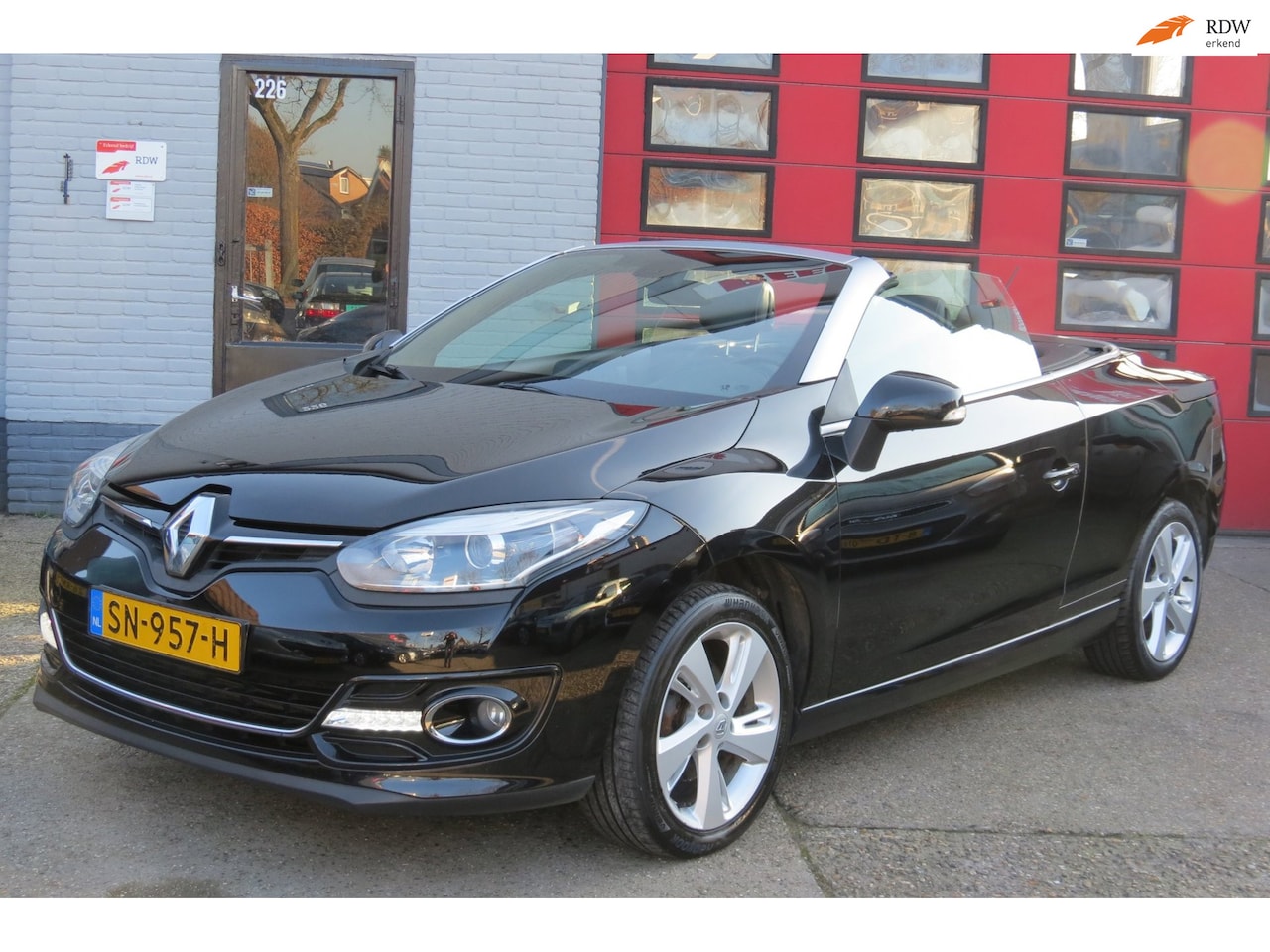 Renault Mégane coupé cabriolet - 1.2 TCe Privilège 1.2 TCe Privilège , LEDER , NAVIGATIE ,PDC - AutoWereld.nl